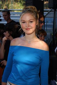JULIA STILES