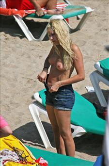 PEACHES GELDOF